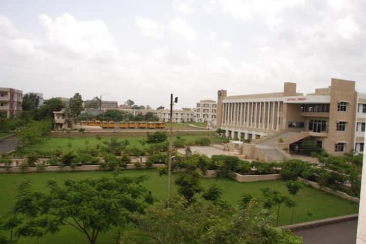 Medi-Caps University campus in Indore, Madhya Pradesh, India — photo 4