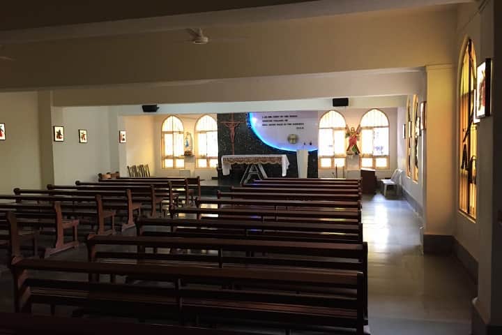 St Andrew's College of Arts Science and Commerce campus in Mumbai, Maharashtra, India — photo 3