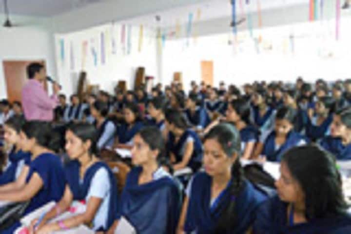 HLM Girls College campus in Ghaziabad, Uttar Pradesh, India — photo 6