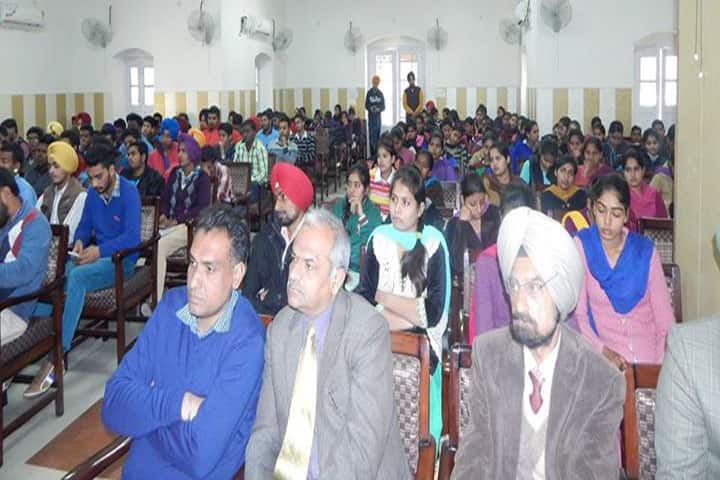 Government Mohindra College campus in Patiala, Punjab, India — photo 2