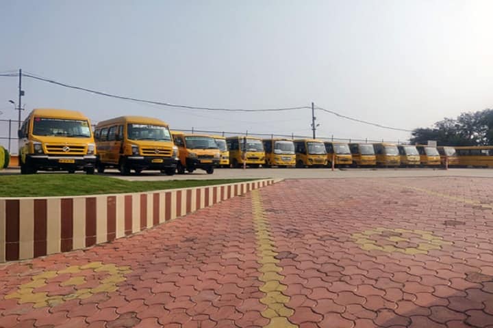 Shri Umiya Kanya Mahavidyalaya campus in Indore, Madhya Pradesh, India — photo 3