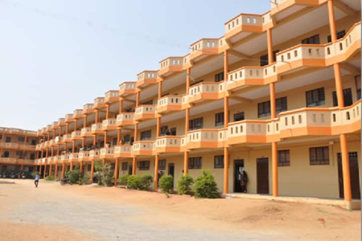 Vidyavahini First Grade College campus in Tumkur, Karnataka, India — photo 1