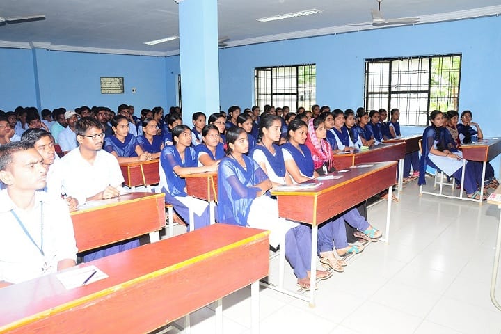 Kavitha Memorial Degree and PG College campus in Khammam, Telangana, India — photo 2