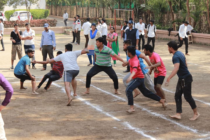Marathwada Mitra Mandal Polytechnic campus in Pune, Maharashtra, India — photo 4