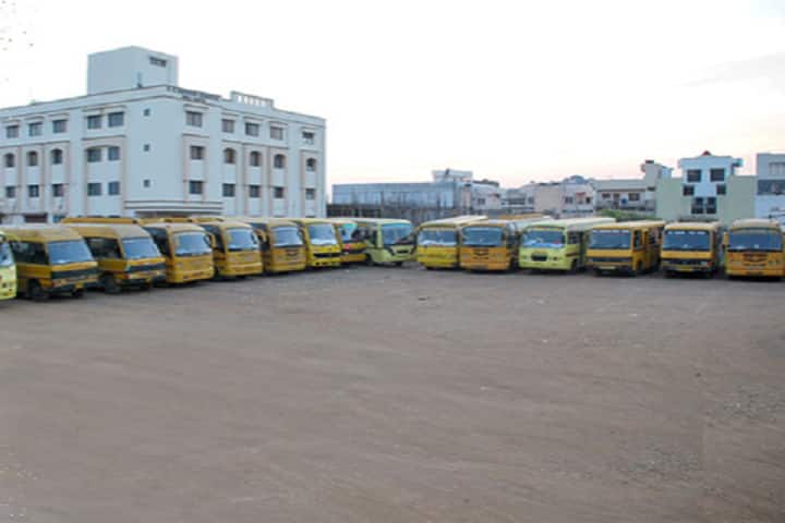 Sant Hirdaram Girls College campus in Bhopal, Madhya Pradesh, India — photo 5