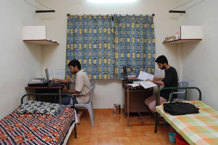 Shamsher Bahadur Saxena College of Law campus in Rohtak, Haryana, India — photo 1