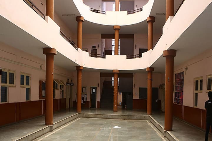 ILVA Commerce and Science College campus in Indore, Madhya Pradesh, India — photo 1
