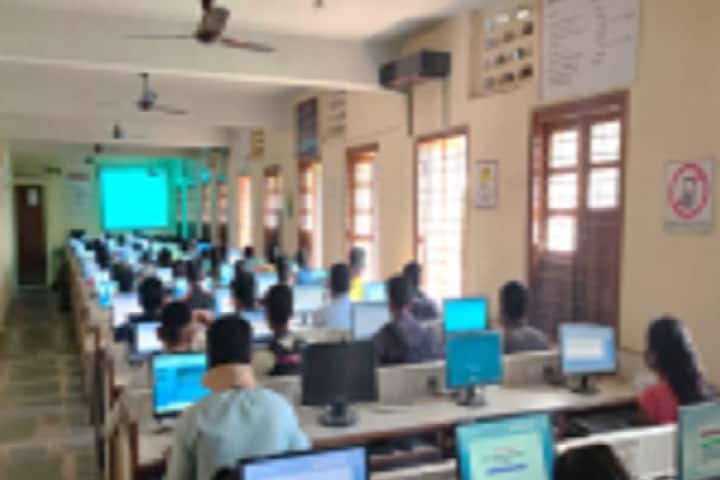 Devchand College campus in Kolhapur, Maharashtra, India — photo 3