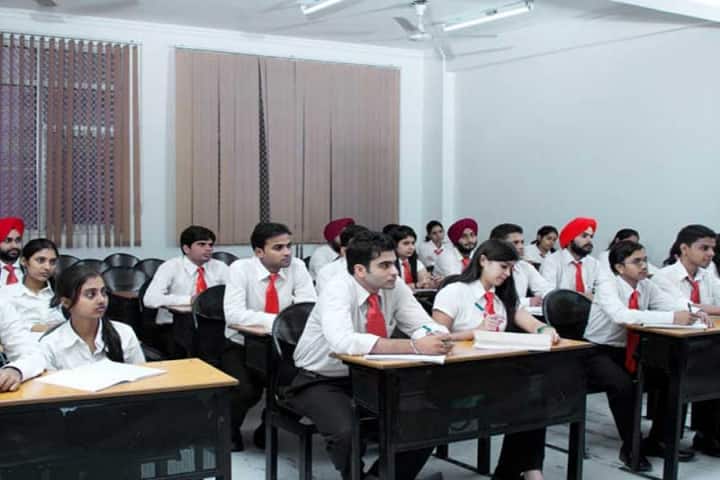 Guru Nanak Institute of Management campus in New Delhi, Delhi, India — photo 4