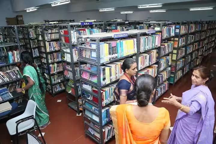 ADM College for Women campus in Nagapattinam, Tamil Nadu, India — photo 3