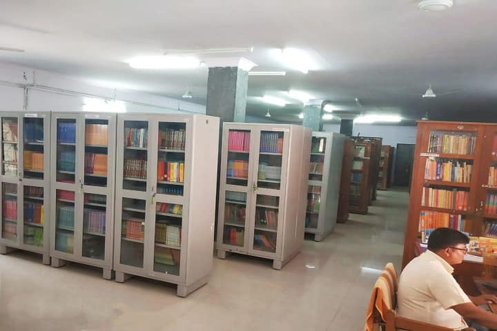 SBR Government Autonomous Women's College campus in Brahmapur, Odisha, India — photo 4