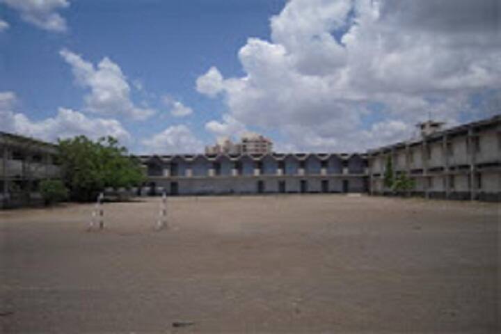 Matushri Virbaima Mahila Science and Home Science College campus in Rajkot, Gujarat, India — photo 6