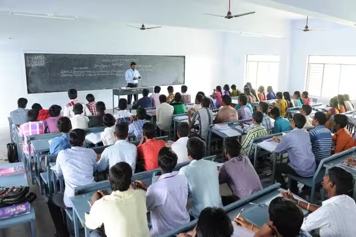 Shanmuga Industries Arts and Science College campus in Tiruvannamalai, Tamil Nadu, India — photo 2