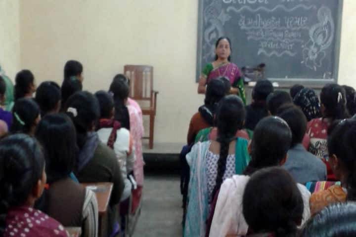Shree Swaminarayan Arts College campus in Ahmedabad, Gujarat, India — photo 2