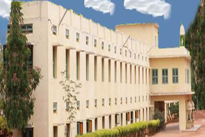 Sri Sarada Niketan College of Science for Women campus in Karur, Tamil Nadu, India — photo 1