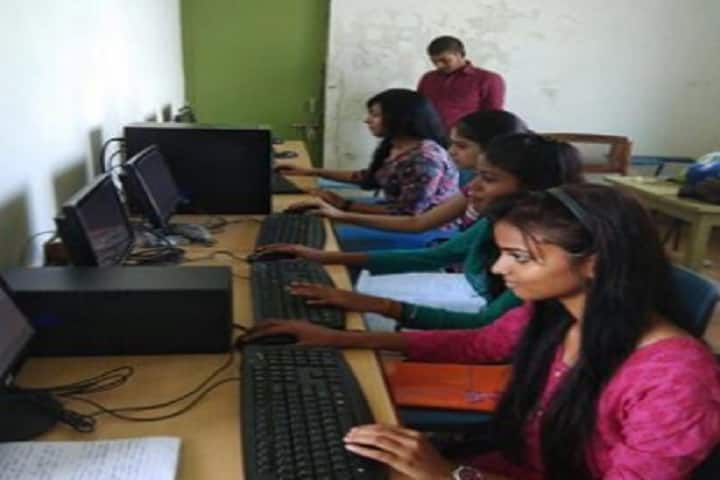 Madhusudan Das Degree College campus in Gorakhpur, Uttar Pradesh, India — photo 3