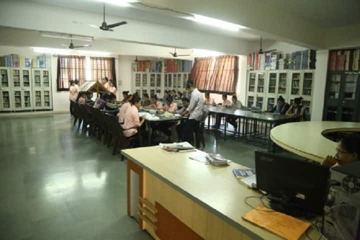 Mahila Arts campus in Jetpur, Gujarat, India — photo 3