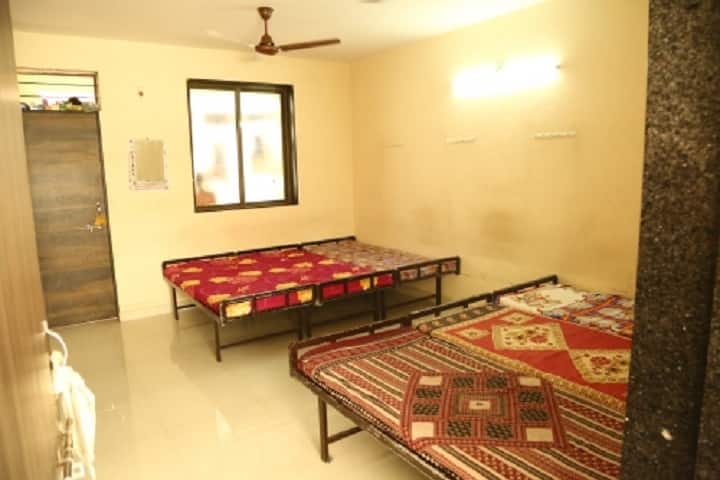 Mahila Arts campus in Jetpur, Gujarat, India — photo 6