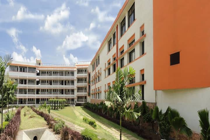 Laxmi Institute of Commerce and Computer Applications campus in Valsad, Gujarat, India — photo 6