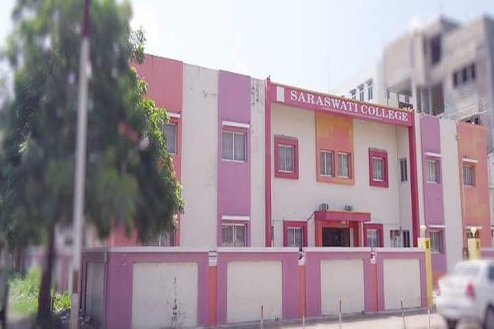 Saraswati College of Commerce BBA and IT campus in Junagadh, Gujarat, India — photo 1