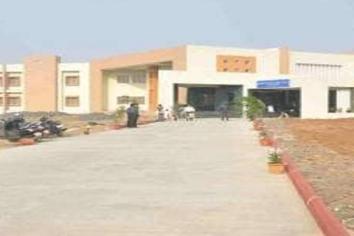 Vanbandhu College of Veterinary Science and Animal Husbandry campus in Navsari, Gujarat, India — photo 1