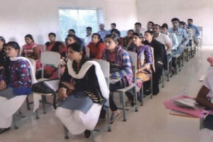 Shri Jagat Narayan Mahavidyalaya campus in Jatara, Madhya Pradesh, India — photo 6