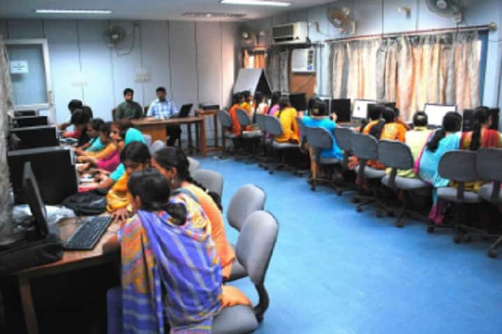 TBML College campus in Porayar, Tamil Nadu, India — photo 3