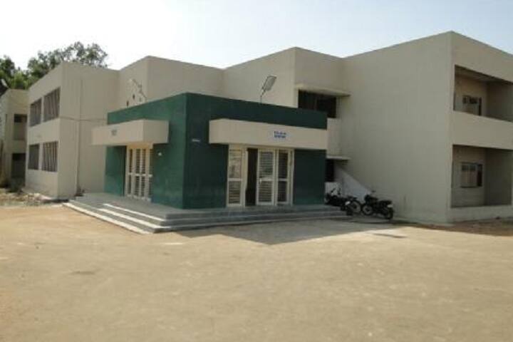 Polytechnic in Agricultural Engineering campus in Dahod, Gujarat, India — photo 4