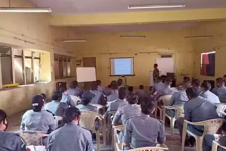 PMB Gujarati Science College campus in Indore, Madhya Pradesh, India — photo 2