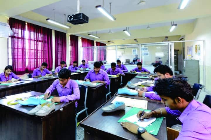 Central Footwear Training Institute campus in Agra, Uttar Pradesh, India — photo 6
