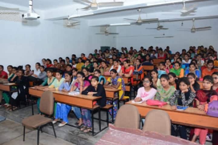Arya Girls College campus in Ambala, Haryana, India — photo 3