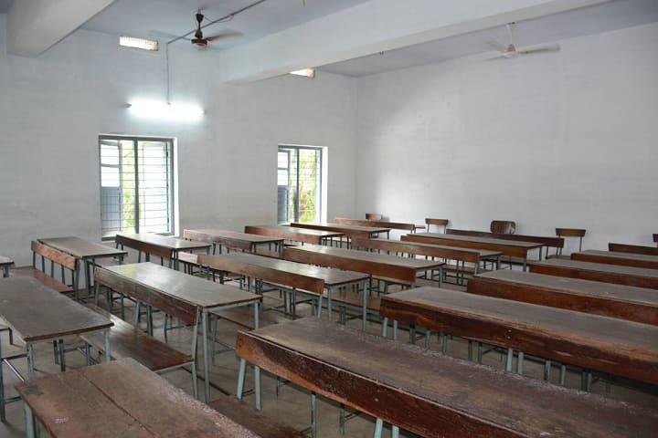 Sir CRR College for Women campus in Eluru, Andhra Pradesh, India — photo 2