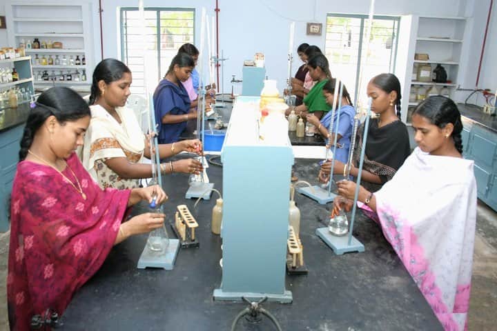 Sir CRR College for Women campus in Eluru, Andhra Pradesh, India — photo 3