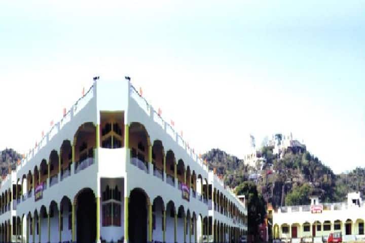 Shri Varnee Digamber Jain Gurukul College campus in Jabalpur, Madhya Pradesh, India — photo 1