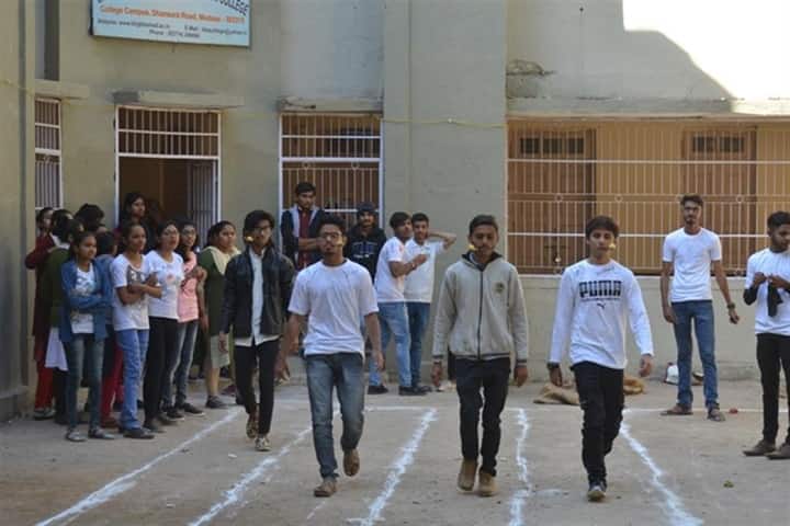 Shri BH Gandhi BBA College campus in Himmatnagar, Gujarat, India — photo 3