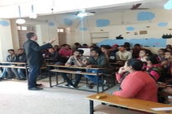 Shri BH Gandhi BBA College campus in Himmatnagar, Gujarat, India — photo 4