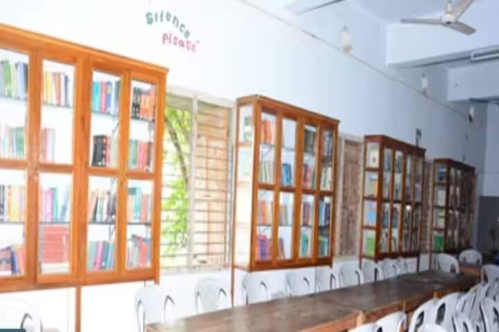 Rajah RSRK Ranga Rao College campus in Bobbili, Andhra Pradesh, India — photo 2