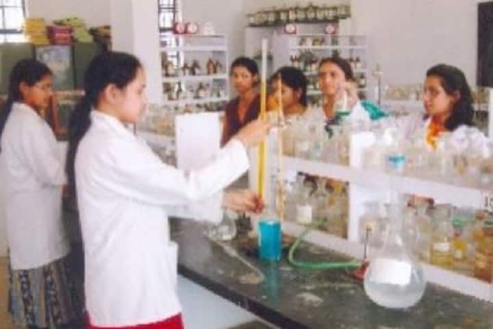 Hitkarini Mahila Mahavidyalaya campus in Jabalpur, Madhya Pradesh, India — photo 3
