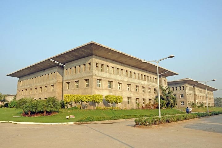 Unitedworld Institute of Management campus in Gandhinagar, Gujarat, India — photo 2