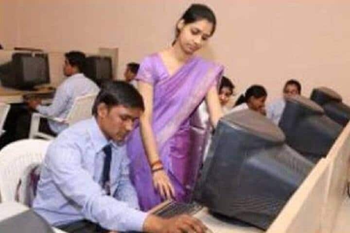 Savita Devi Mahavidyalaya campus in Meerut, Uttar Pradesh, India — photo 6