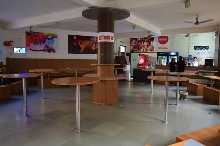ABES Business School campus in Ghaziabad, Uttar Pradesh, India — photo 4