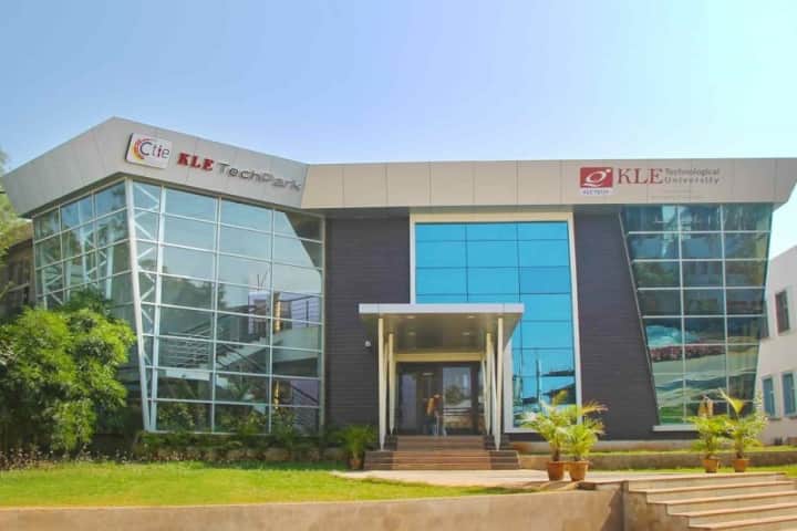 KLE Technological University campus in Hubli, Karnataka, India — photo 3