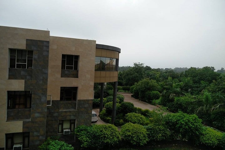 Vision Institute of Management campus in Kanpur, Uttar Pradesh, India — photo 1