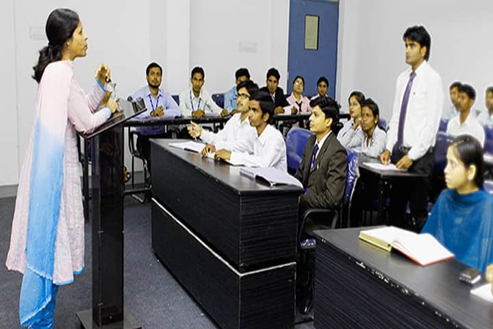 Noble Institute of Management and Technology campus in Varanasi, Uttar Pradesh, India — photo 1