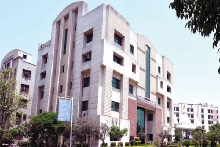 KIET School of Management campus in Muradnagar, Uttar Pradesh, India — photo 1