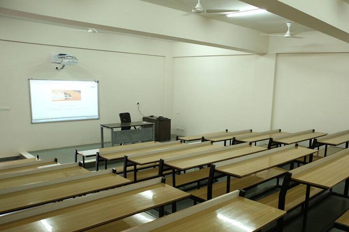 Shri Ratanlal Kanwarlal Patni Girls College campus in Kishangarh, Rajasthan, India — photo 6