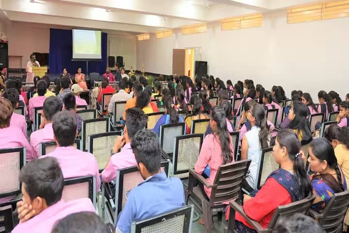 Kavikulguru Kalidas Sanskrit University campus in Nagpur, Maharashtra, India — photo 4