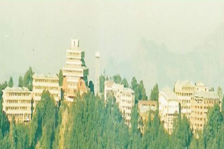 Himachal Pradesh University Centre for Evening Studies campus in Shimla, Himachal Pradesh, India — photo 2