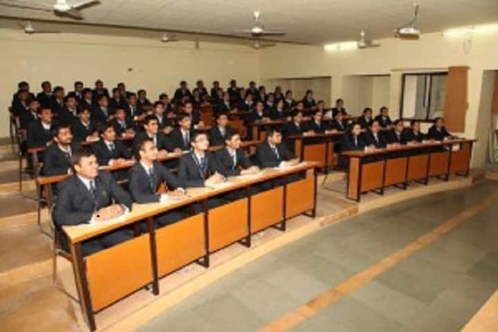 Faculty of Engineering and Technology campus in Rajkot, Gujarat, India — photo 2