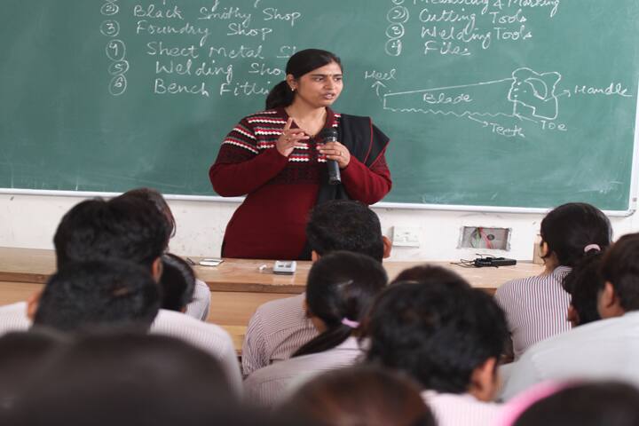 KP College of Management campus in Agra, Uttar Pradesh, India — photo 2